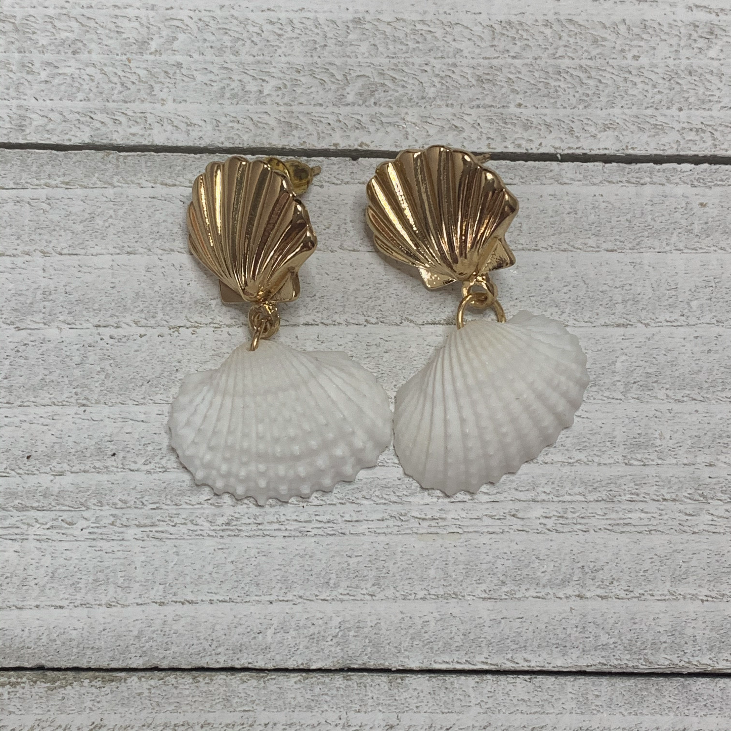 Gold plated shells with white real shells