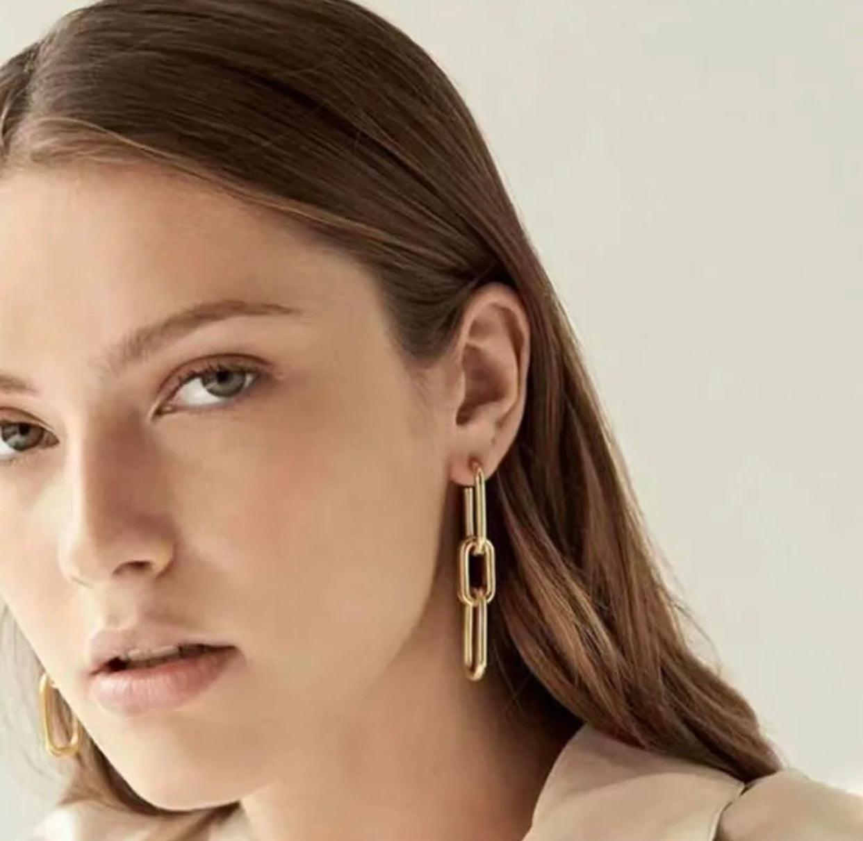 Three Links Gold Earrings
