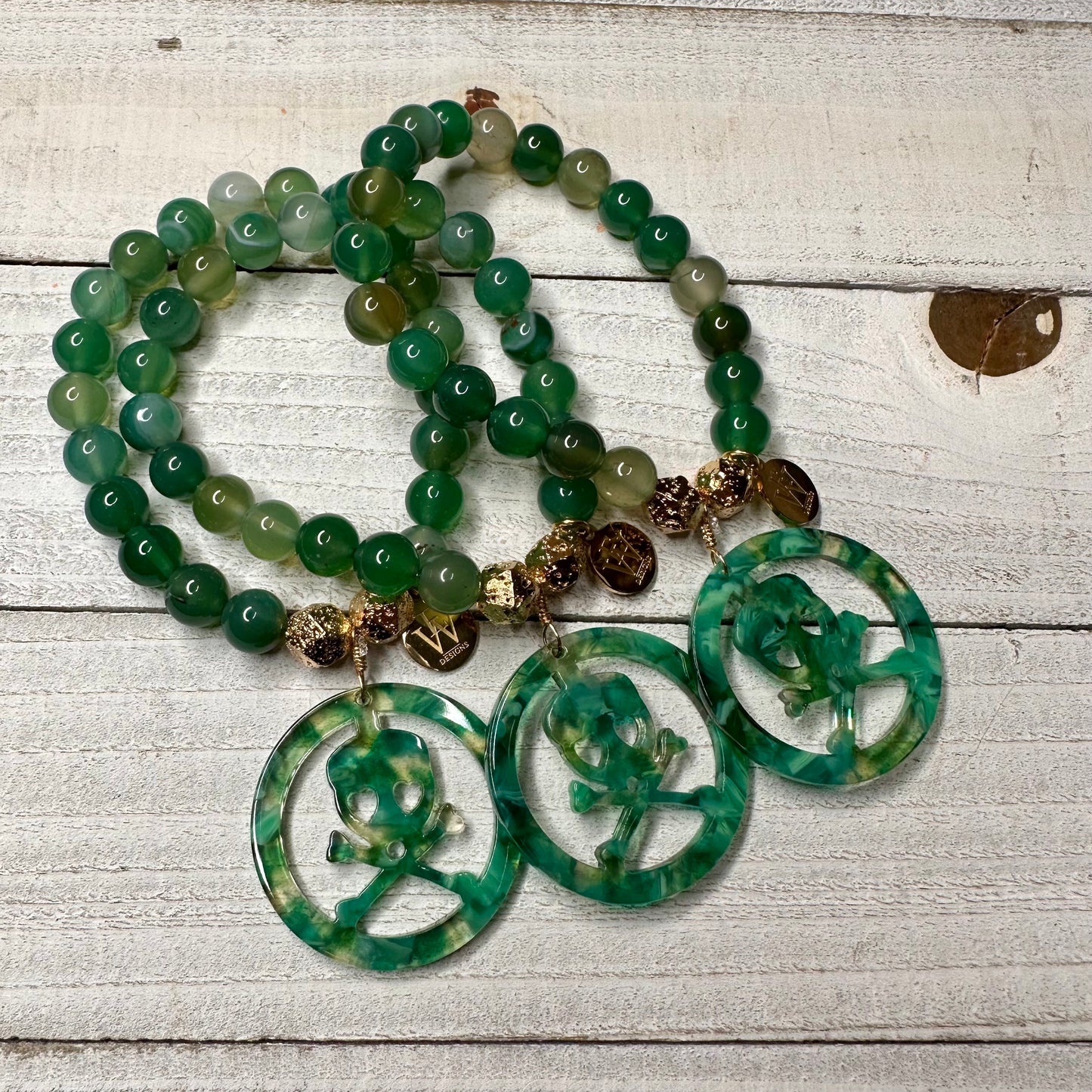 Agate Beads Bracelet with an acetate crossbones and skull charm