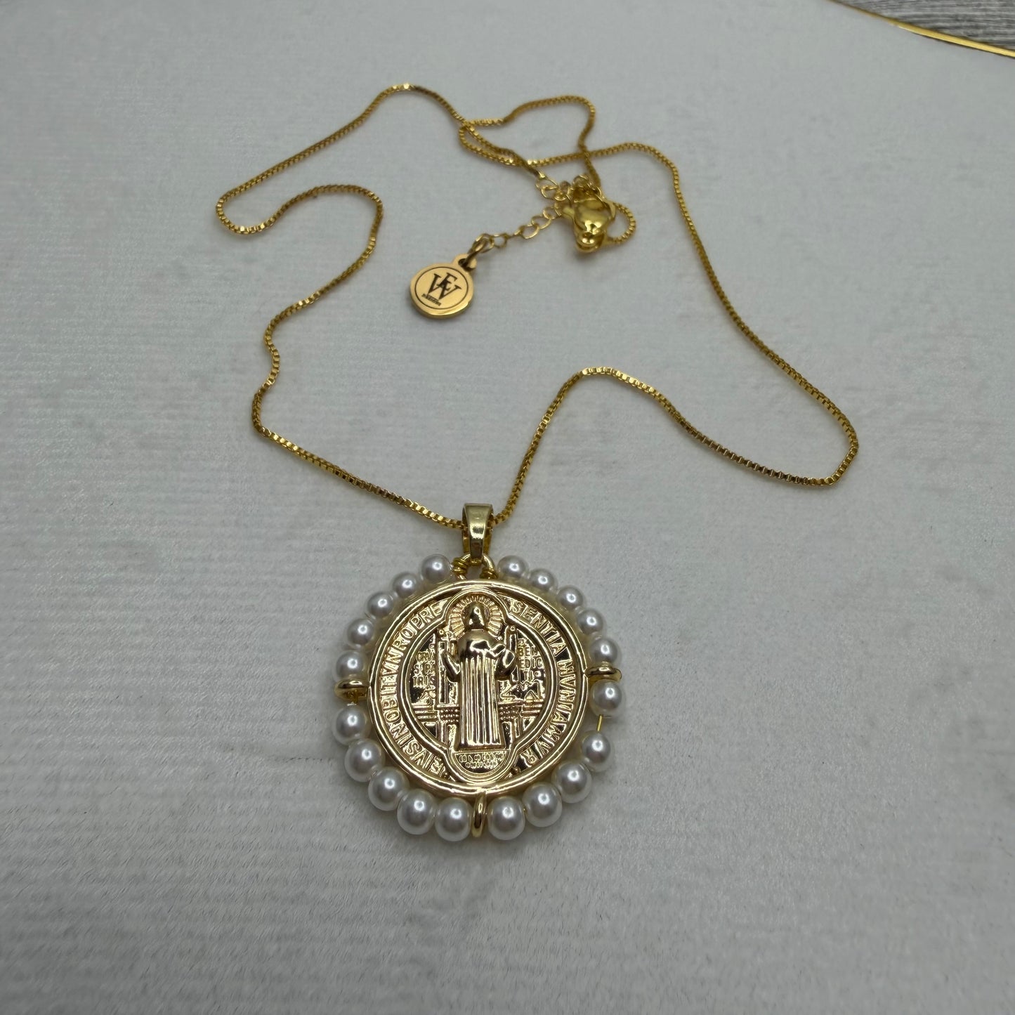 Benito Single Medallion with Fresh Water Pearls Necklace | Erika Williner Designs