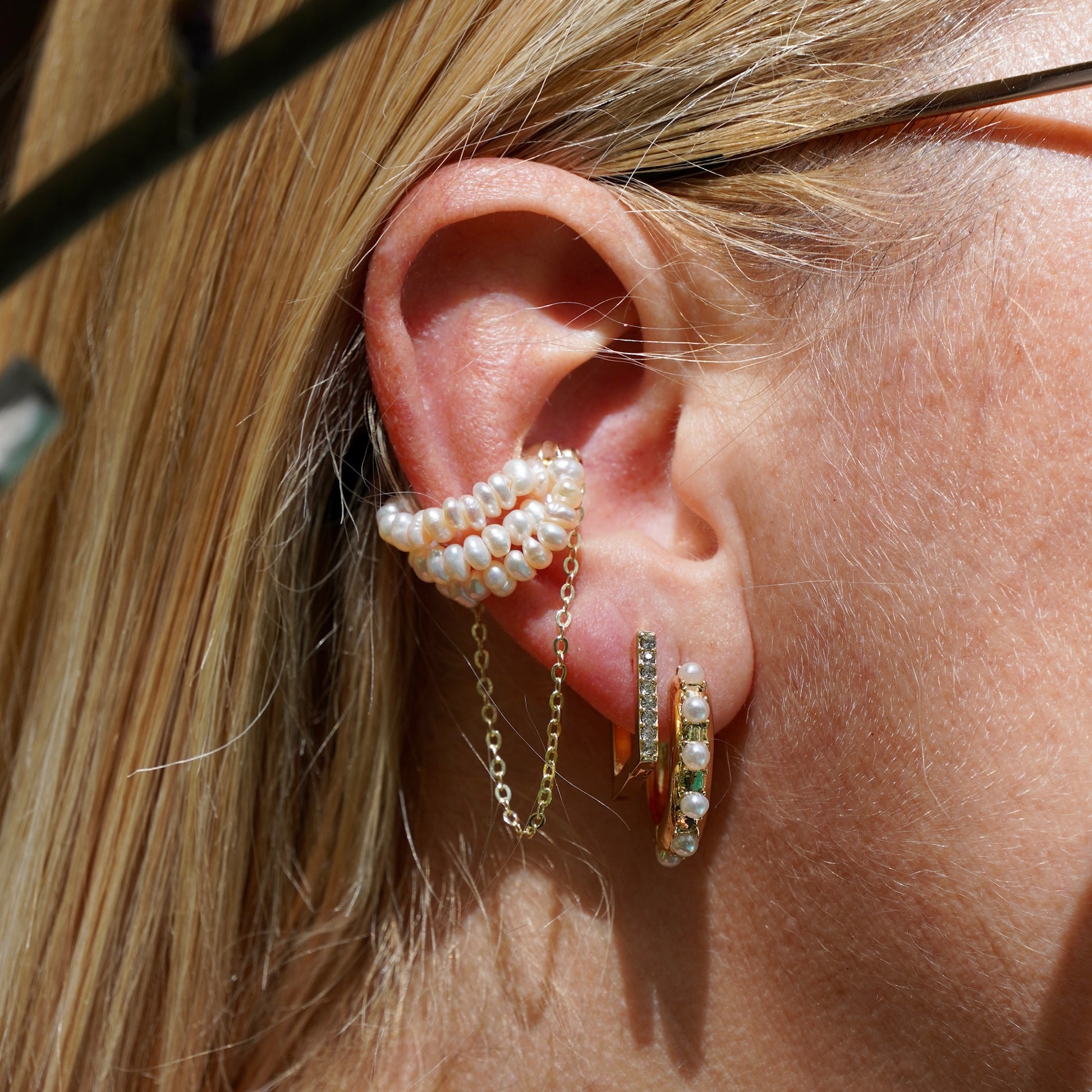 No-pierce magnetic cuff earring with triple layer pearls and dangle gold chain