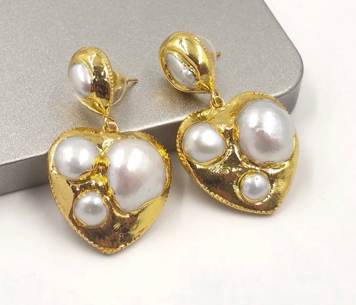 yellow gold 3 pearl earrings