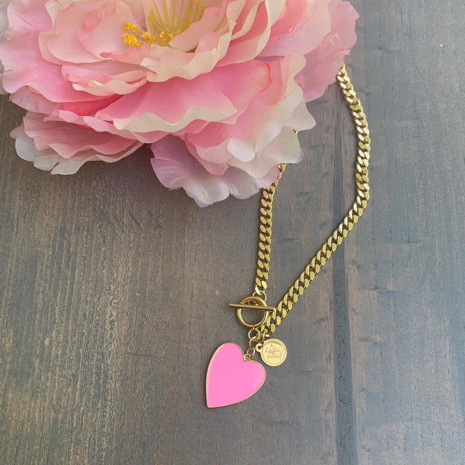 necklaces with pink heart